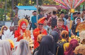 Bupati dan Wakil Bupati Pelalawan Lepas Pawai Budaya Sempena HUT Pelalawan ke-26