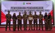 Desa Beringin Makmur Kabupaten Pelalawan, Terima Penghargaan Desa Anti Korupsi 2025