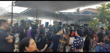 Dihadiri Ribuan Pelayat, Isak Tangis Iringi Pemakaman Dumaris Sitio, Korban Pembunuhan di Pekanbaru