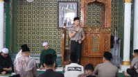 Laksanakan Program Jumat Keliling, Kapolres Pelalawan Wujudkan Ruang Publik Aman