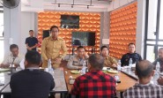 Jhony Charles dan Kapolres Rohil Dudukkan Dua Pihak Bentrokan Berdarah