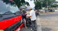 PWI Riau Bagikan 10 Ribu Masker, Peduli Warga di Tengah Kabut Asap