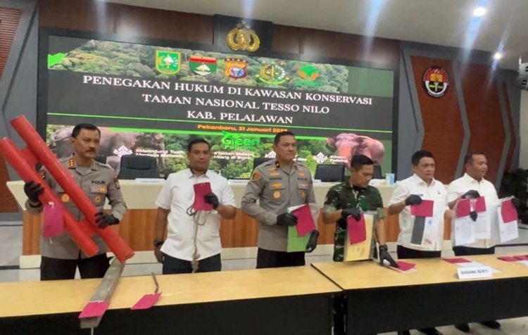 3 Penjual Lahan TNTN dan 6 Pengrusak Fasilitas Satgas Dibekuk Polisi