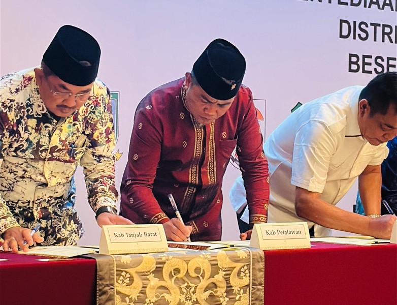 Pelalawan Dapat 3.076 Sambungan Gas Rumah Tangga, Bupati Zukri Tanda Tangani MoU di Jakarta