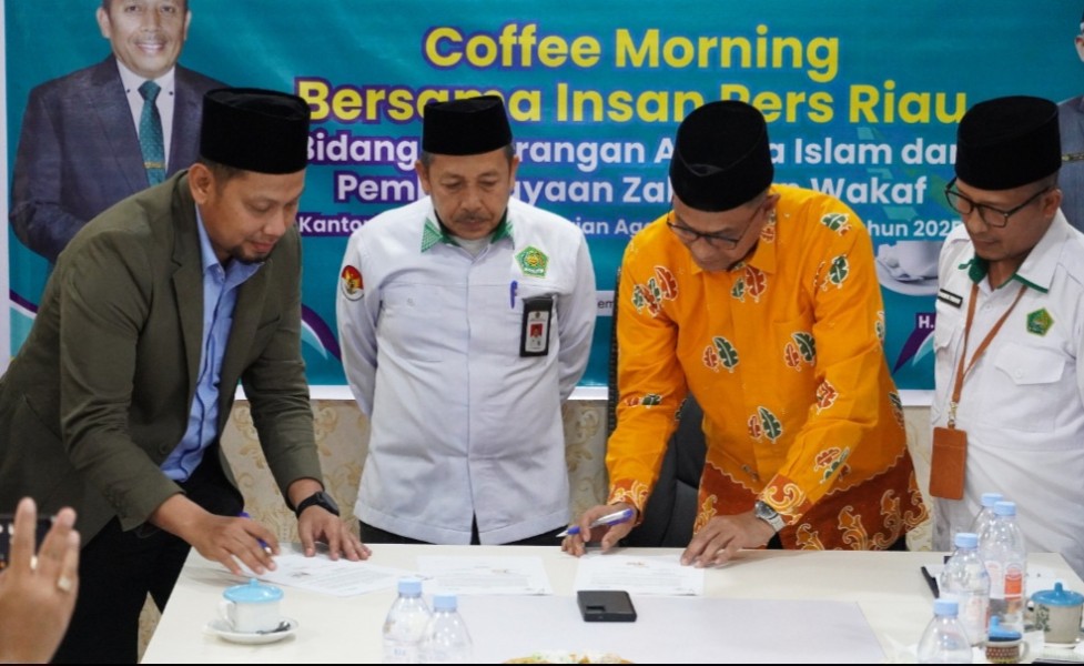 Dukung GNWU, Kemenag Riau, BWI, dan BSI Teken MoU Wakaf Tunai Calon Pengantin
