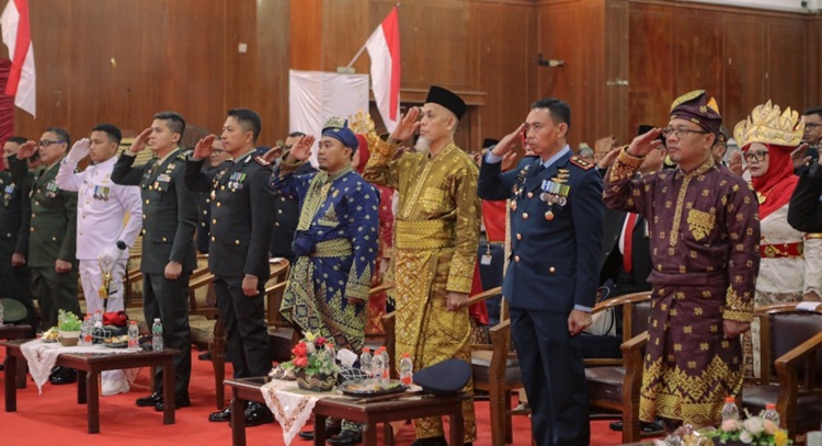 Sinergi Kebangsaan, Wako Paisal dan Jajaran Forkopimda Dumai Ikuti Upacara Kenegaraan Virtual