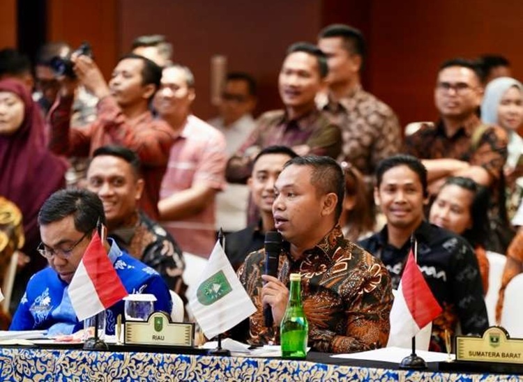 Gubri Abdul Wahid Serukan Musyawarah Mufakat di Munas APPSI 2025