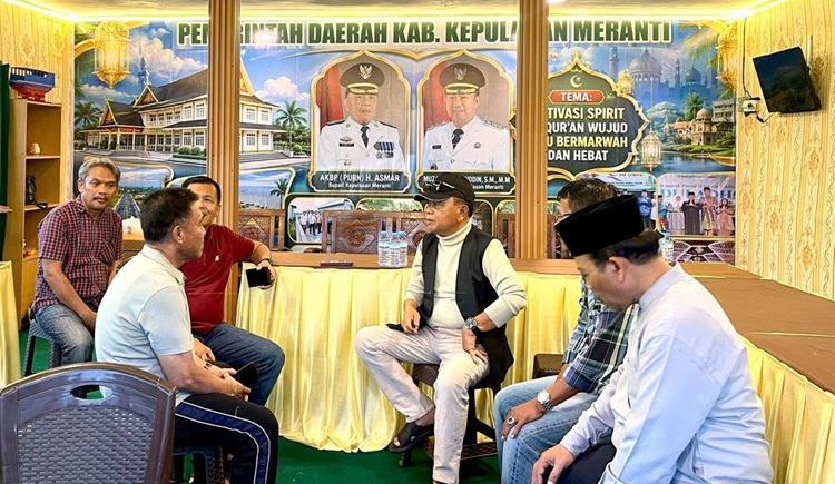 Tiba di Kuansing, Bupati Asmar Langsung Tinjau Stan MTQ Meranti, Angkat Produk Unggulan Daerah