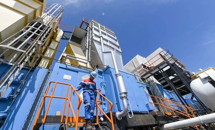 Malam Tanpa Tidur, Kisah Para Penjaga Energi Selamatkan Ribuan Sumur dari Mati Suri