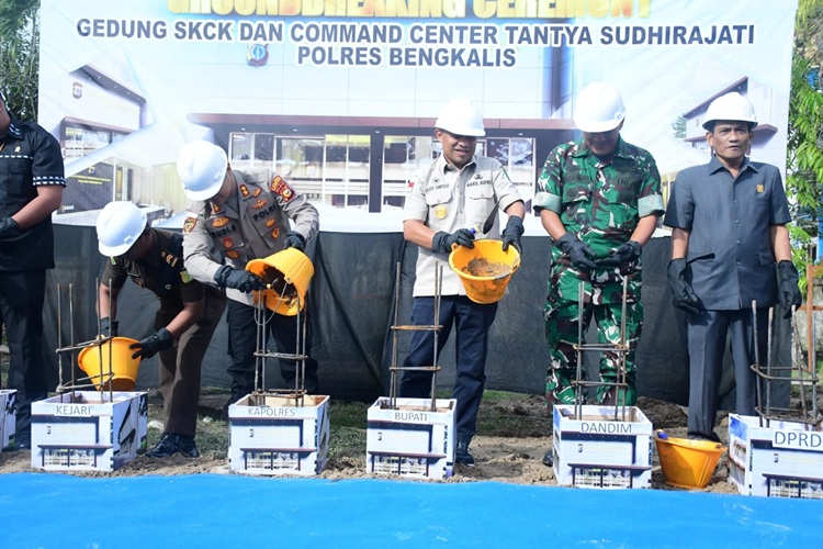Wabup Bagus Santoso Hadiri Groundbreaking Ceremony Gedung SKCK dan Command Center Tantya Sudhirajati Polres Bengkalis