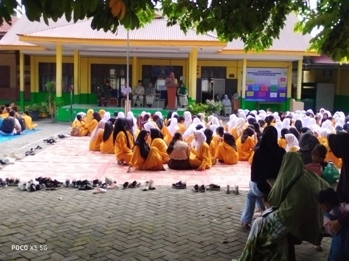 Sinergi SMPN-25 Dengan Wali Murid Deklarasi Anti Kekerasan