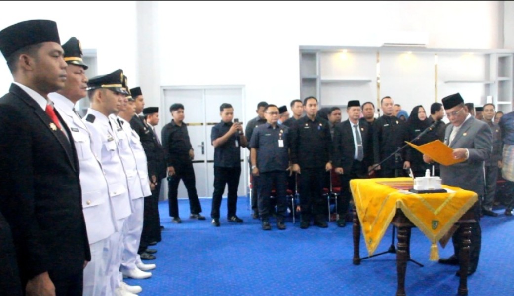 Bistamam Rotasi 60 Pejabat Rohil, Minta Pelayanan Lebih Ditingkatkan