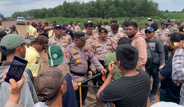 Pemuda Desa Kubangan, Seruduk Arara Abadi Distrik Teluk Meranti Tuntut Kejelasan CSR