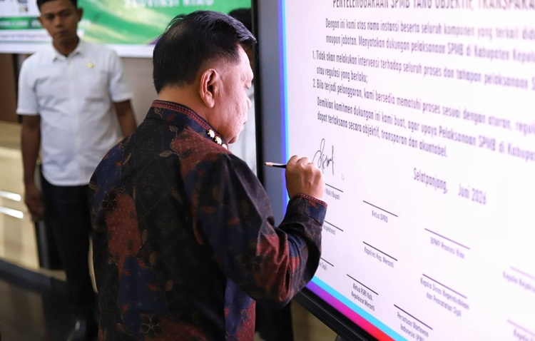Tak Ada Sekolah Favorit, Bupati Meranti Tegaskan SPMB 2026 Harus Bersih