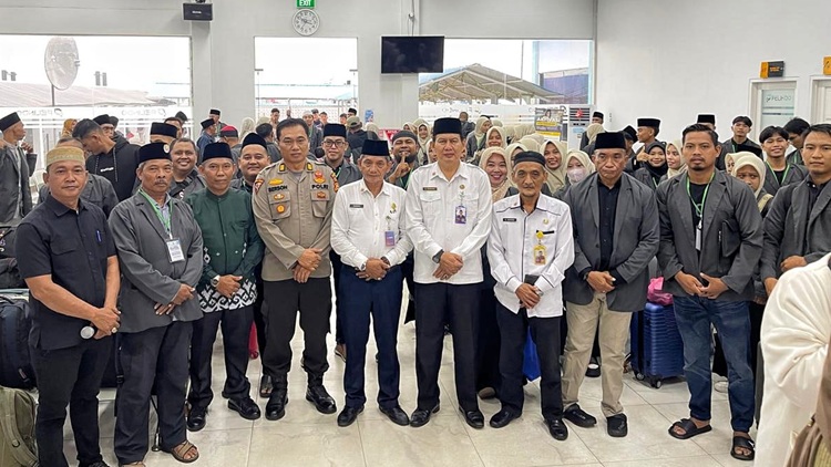 Meranti Berangkatkan 112 Kafilah ke MTQ Riau di Kuansing