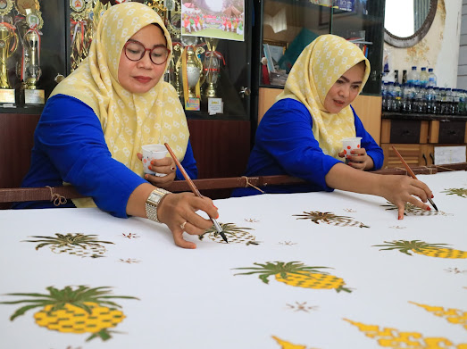 Batik Mandau Binaan PHR, Menangguk Cuan Lewat Motif Pompa Angguk