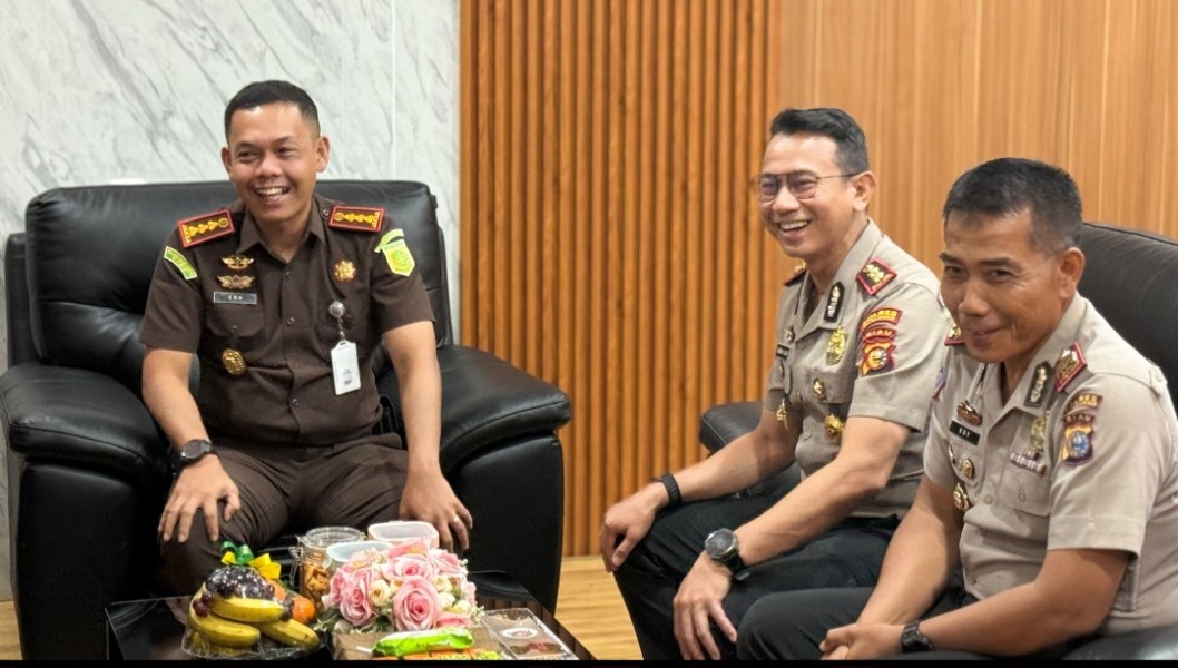 Sinergi Penegak Hukum Kapolres Pelalawan Kunjungi Kajari Soliditas Jaga Kamtibmas