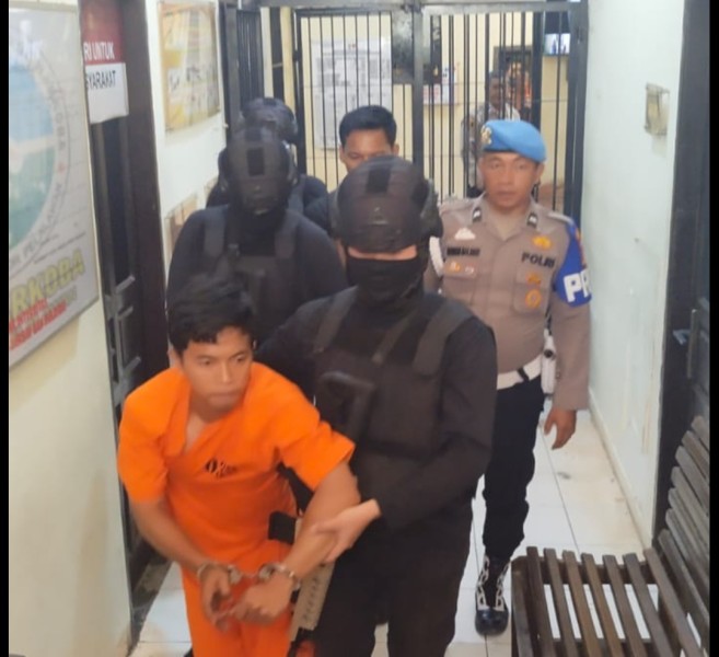 Terlilit Pinjol dan Judi Online, Motif Honorer SD Rampok Kasir Perusahaan Sawit di Pelalawan