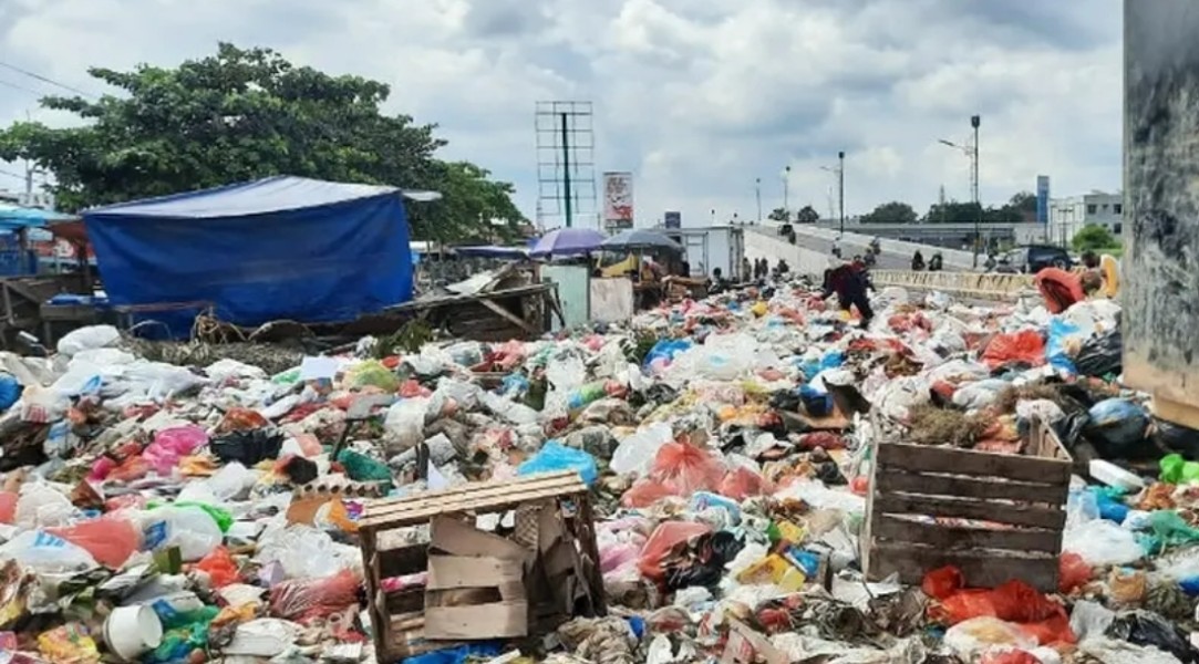 Saber Pungli Amankan Dua Orang Berkedok Petugas DLHK, Pungut Uang Sampah Gunakan Kuitansi dan Stempel Palsu