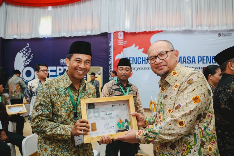 Senyum Sumringah 1.033 Karyawan PTPN IV Regional III Dapat Kado Kemerdekaan