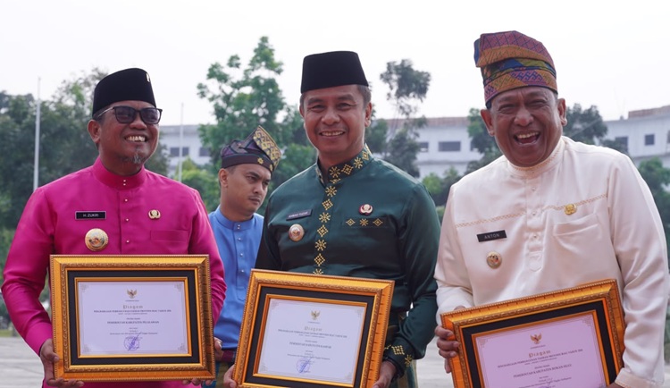 Kampar Raih Terbaik II Perencanaan dan Pencapaian Daerah se-Riau