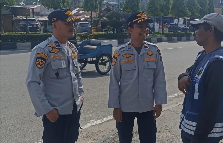 Dishub Kampar Tertibkan Juru Parkir, Pastikan Karcis dan Atribut Resmi Dipatuhi