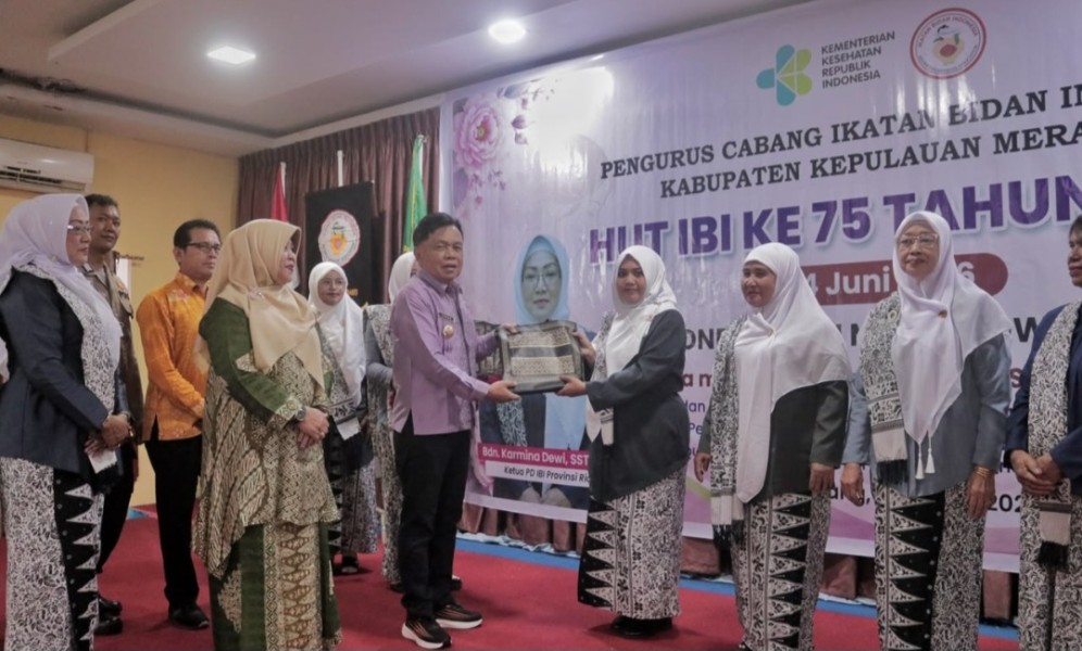 Bupati Meranti, Asmar: Bidan Jadi Penentu Generasi Emas 2045, IBI Meranti Diminta Perkuat Layanan hingga Pulau Terluar
