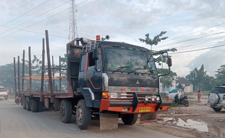 Plt Gubernur Riau Soroti Banyak Kendaraan Perusahaan Non BM, PAD Daerah Terancam Bocor
