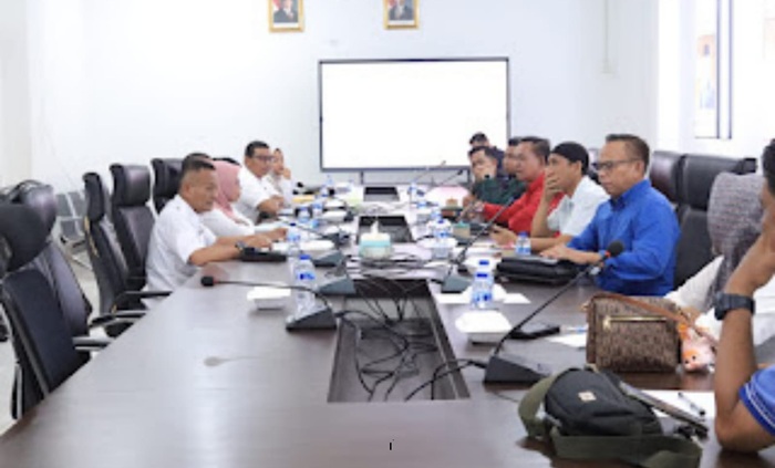 RDP DPRD Meranti Dengan Dinas Ketahanan Pangan Memanas Terkait Edaran Larangan Penanaman Sawit.