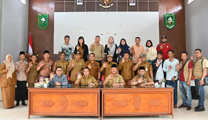 Wujudkan Pendirian Koperasi Merah Putih, 8 Desa Kecamatan Rupat Utara Tandatangani Akta Notaris