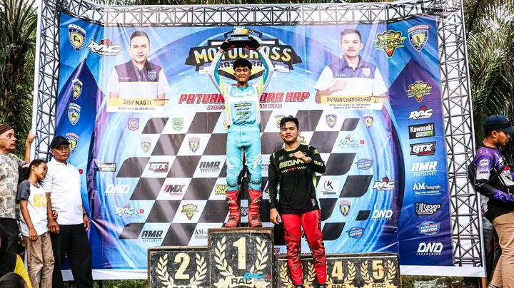 Diikuti 191 Pembalap, Ajang Grasstrack Madina Group Sukses Digelar