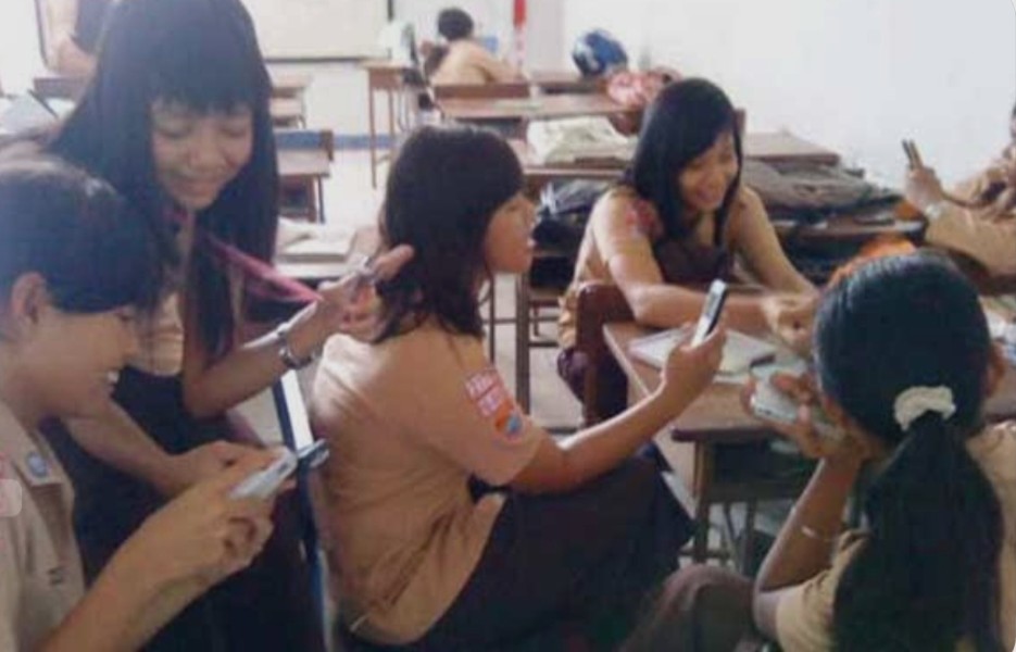Siak Batasi Gawai di Sekolah, Bupati Afni Dorong Budaya Digital yang Lebih Sehat