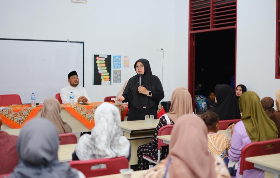 Bupati Afni Habiskan Akhir Tahun di Dusun Bedeng, Camat : Bupati Pertama yang Kunjungi Dusun Tanpa Listrik