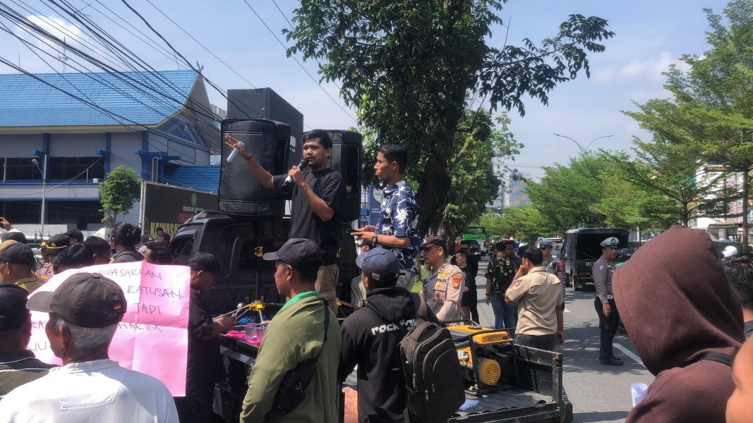 Puluhan Orang Gelar Aksi Persoalkan Putusan Wanprestasi Koppsa-M, Ini Kata Pengamat