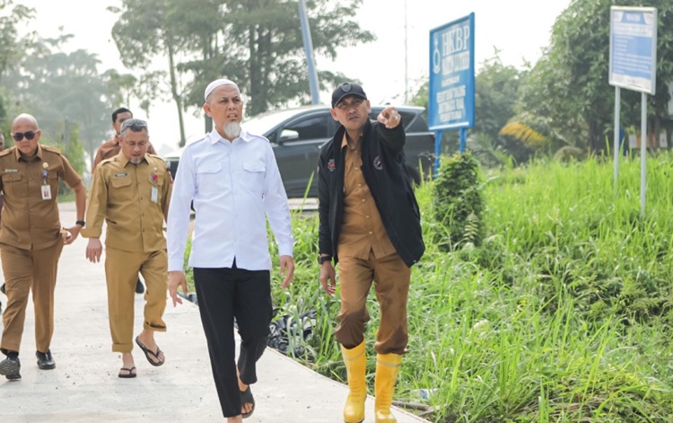 Tanggap Bencana Rob, Wali Kota Dumai Serap Aspirasi Warga dan Siapkan Solusi Infrastruktur