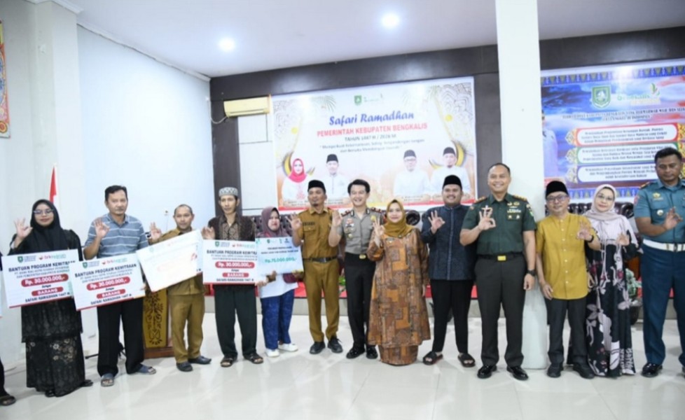 Safari Ramadan di Pinggir, Kasmarni Tegaskan Komitmen Layani Rakyat