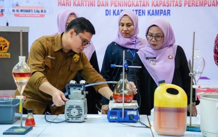 Perempuan Kampar Didorong Produktif, Tingkatkan Ekonomi dan Kesejahteraan Keluarga