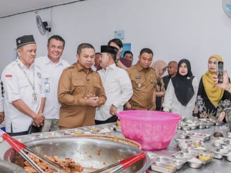 Pemprov Riau Tegaskan Komitmen Penuhi Gizi Siswa Lewat Program MBG