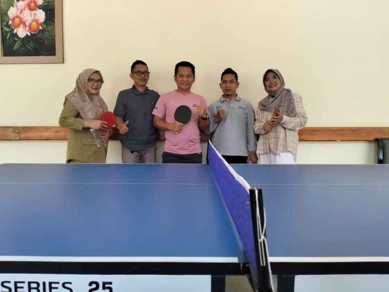 Plt Direktur RSUD Ambil Bagian Pada Turnamen Pimpong MemeriahkanHUT RI ke-80