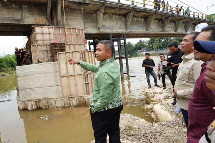 Jembatan Ujungbatu Siap Difungsikan, Pembukaan Bertahap Mulai 16 Oktober