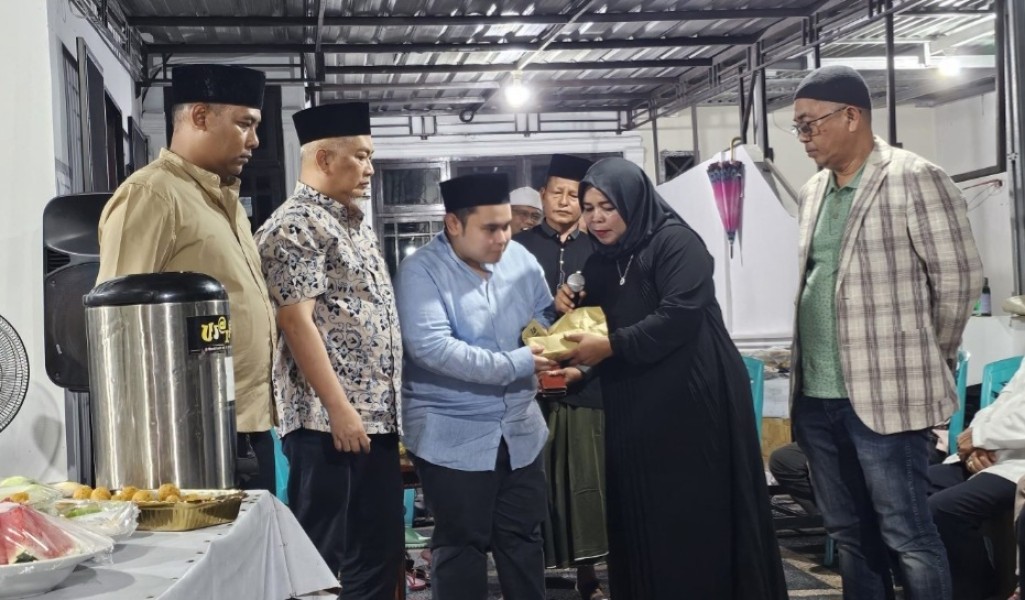 PWI Pusat Serahkan Uang Duka kepada Keluarga Almarhum Zulmansyah Sekedang