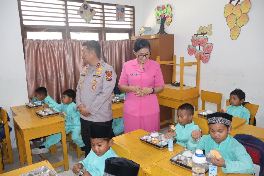Kapolres Pelalawan Lakukan Pengecekan Pendistribusian MBG