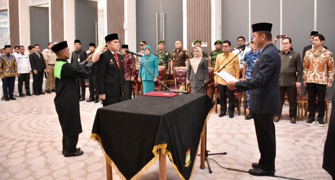 Ardi Mardiansyah Resmi Jabat Sekda Kampar, Bupati Minta Perkuat Kinerja Birokrasi