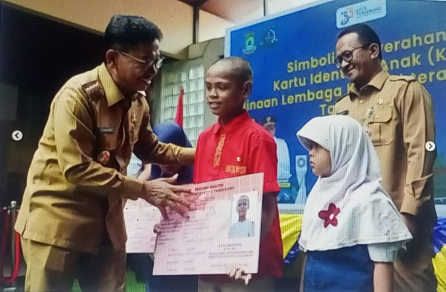 Wali Kota Tangerang Sachrudin Serahkan KIA Anak Binaan LKS 2026