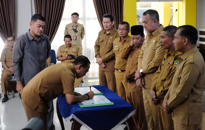 Pemkab Kepulauan Meranti Tandatangani Komitmen Penggunaan Aplikasi SRIKANDI