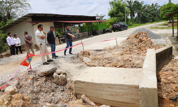 PTPN IV PalmCo Perkuat Infrastruktur dan Ekonomi Desa di Siak