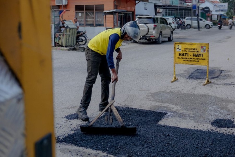 Warga Pekanbaru Ucapkan Terima Kasih kepada Pj Gubernur Riau atas Perbaikan 17 Ruas Jalan