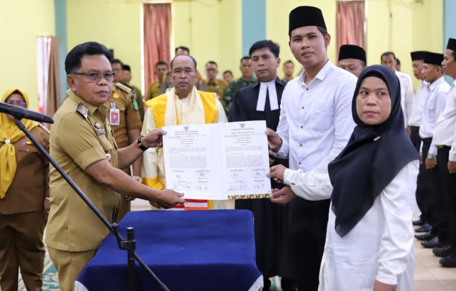 Asmar Lantik 144 Anggota BPD Meranti, Perkuat Tata Kelola Desa