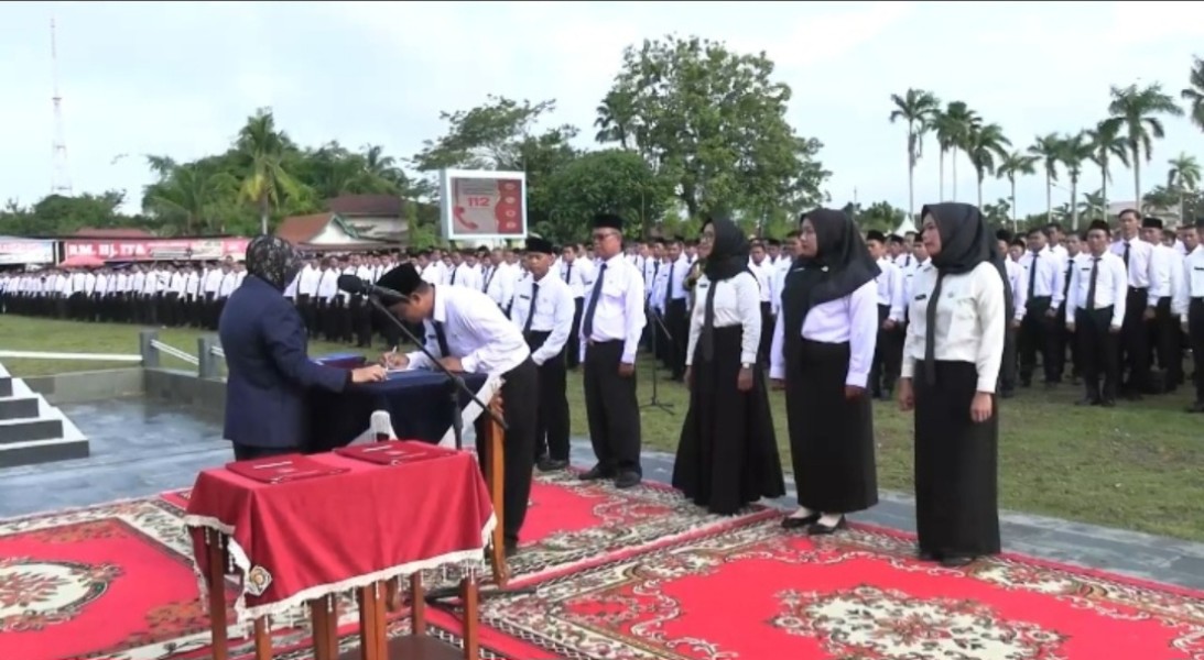 Lantik 3.054 Honorer Jadi ASN PPPK, Bupati Siak Tekankan Displin dan Jadi Prioritasnya Kedepan.