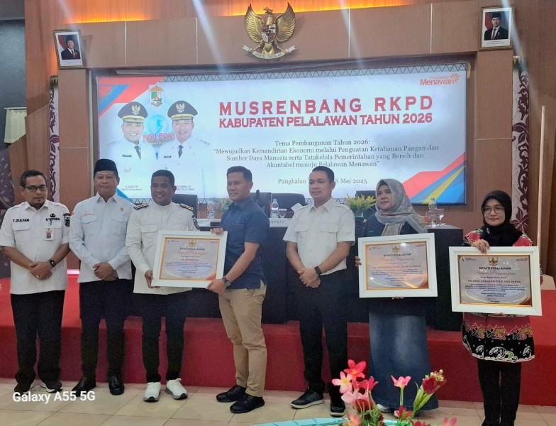 Komit Menjalankan Program CSR PT Musim Mas Raih Penghargaan dari Pemkab Pelalawan
